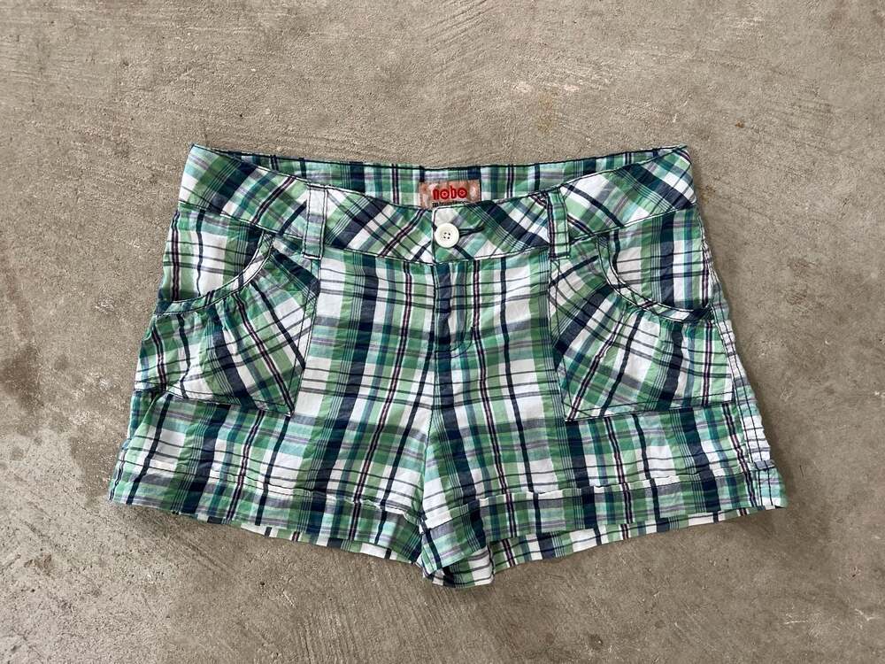 Vintage Y2K No Boundaries Green Plaid Low Rise Short Shorts Women’s 11 34”